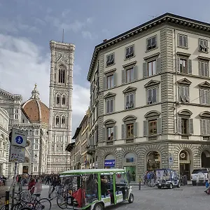 Il Salotto Di 3*, Florença Itália